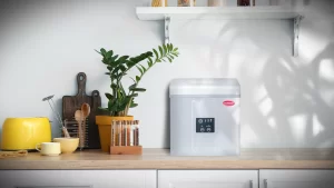 Chill and Thrill: Elevate Your Home Entertainment with the SnoMaster ZBC-15 Countertop Ice-Maker!